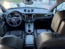 
										Porsche Macan full									