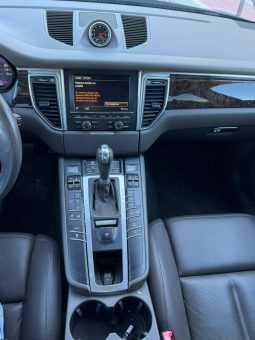 
										Porsche Macan full									