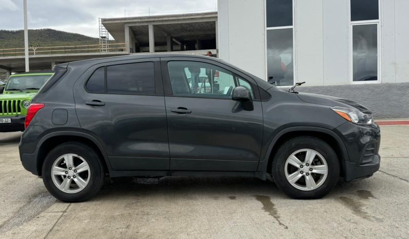 
								Chevrolet Trax full									