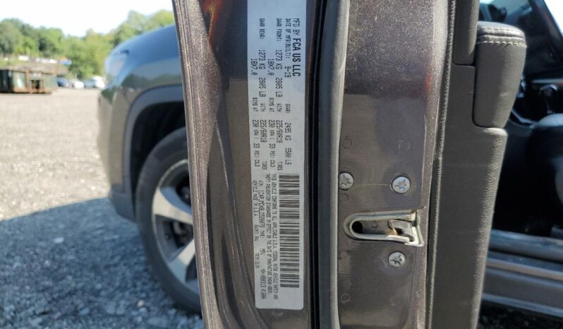 
								JEEP CHEROKEE full									
