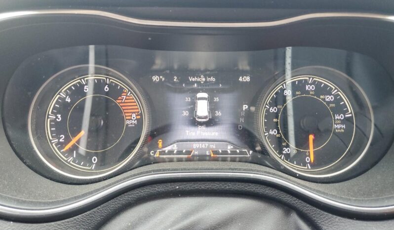
								JEEP CHEROKEE full									