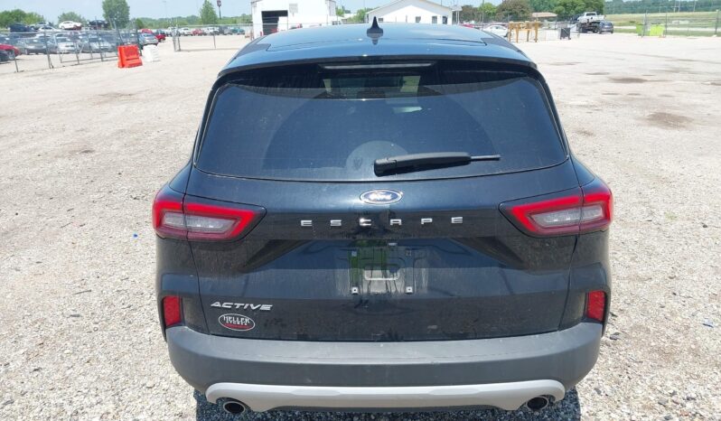 
								Ford Escape full									