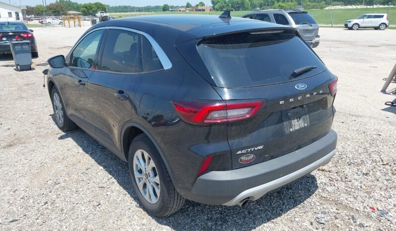 
								Ford Escape full									