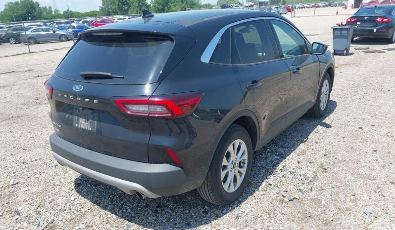 
								Ford Escape full									