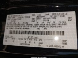 
										Ford Escape full									
