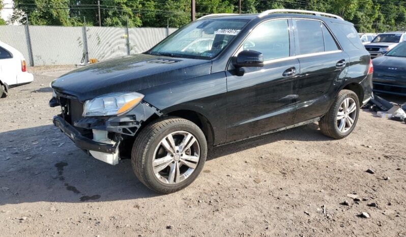 
								Mercedes-Benz ML-Class full									