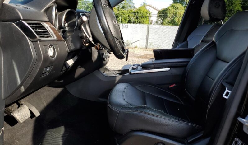 
								Mercedes-Benz ML-Class full									