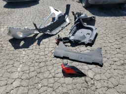 
										Toyota RAV4 full									