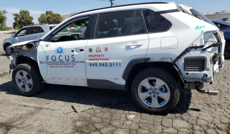 
								Toyota RAV4 full									