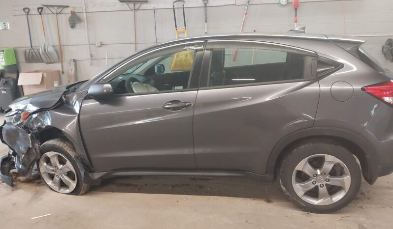 
								Honda HR-V full									