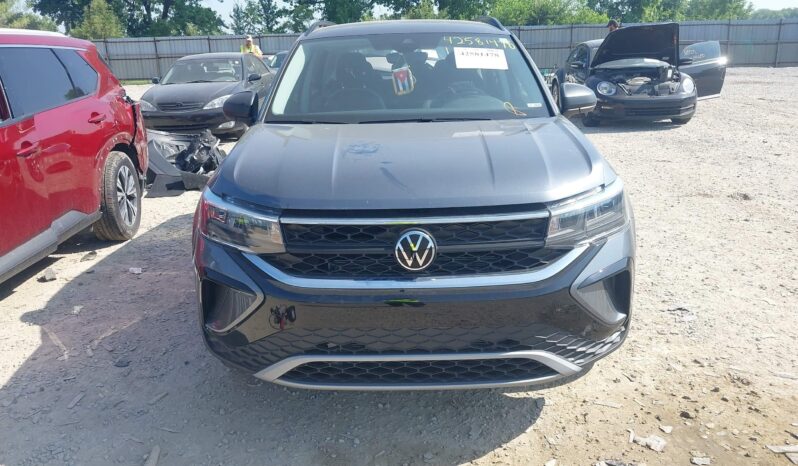 
								2023 Volkswagen Taos full									