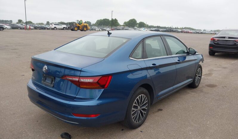 
								VOLKSWAGEN JETTA full									