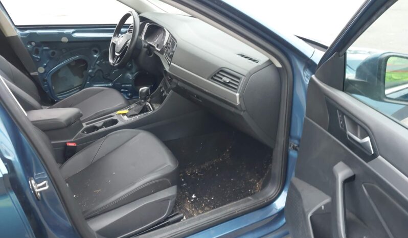 
								VOLKSWAGEN JETTA full									