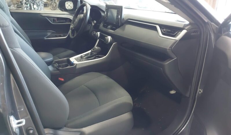 
								TOYOTA RAV4 full									