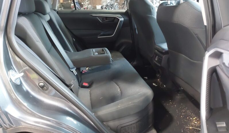 
								TOYOTA RAV4 full									