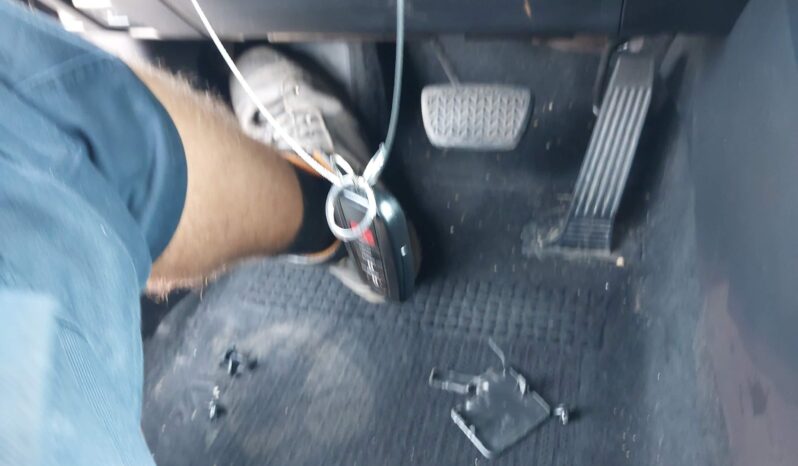 
								Toyota RAV4 full									