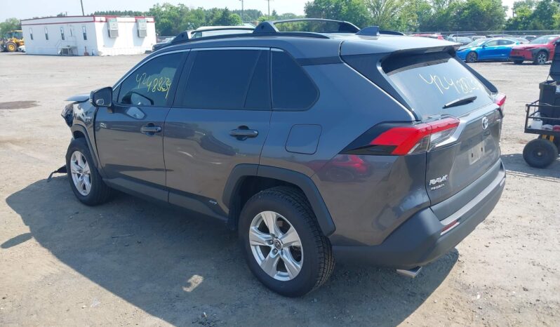 
								Toyota RAV4 full									