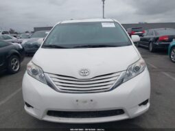 
										TOYOTA SIENNA full									