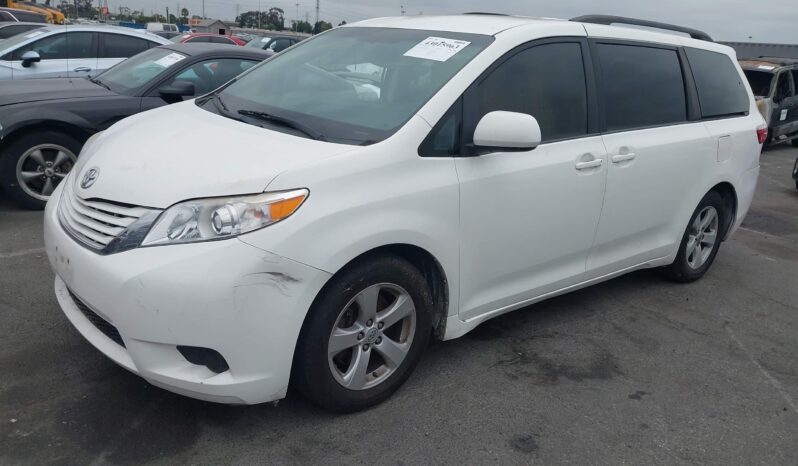 
								TOYOTA SIENNA full									