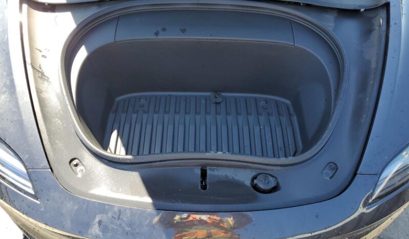 
								Tesla MODEL 3 full									