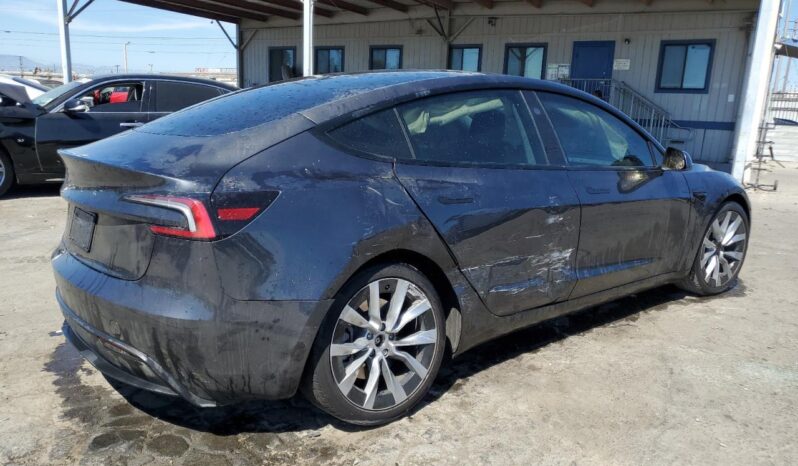 
								Tesla MODEL 3 full									