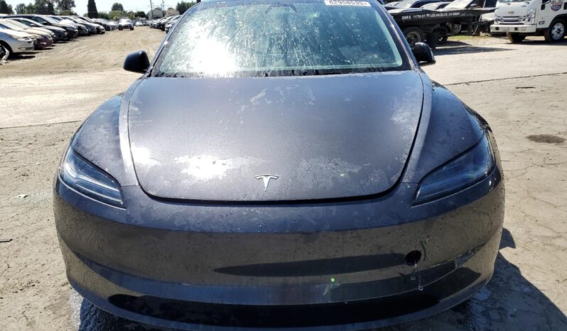 
								Tesla MODEL 3 full									