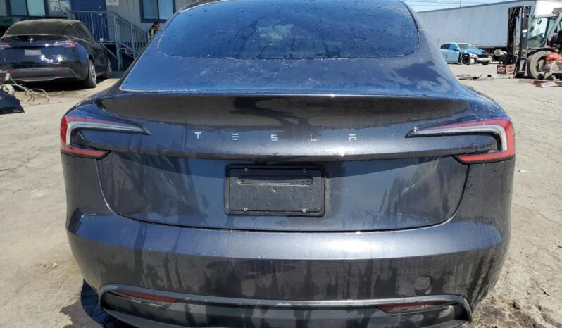 
								Tesla MODEL 3 full									