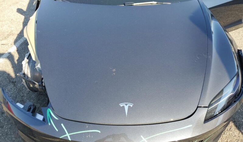 
								Tesla MODEL 3 full									