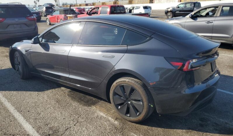 
								Tesla MODEL 3 full									
