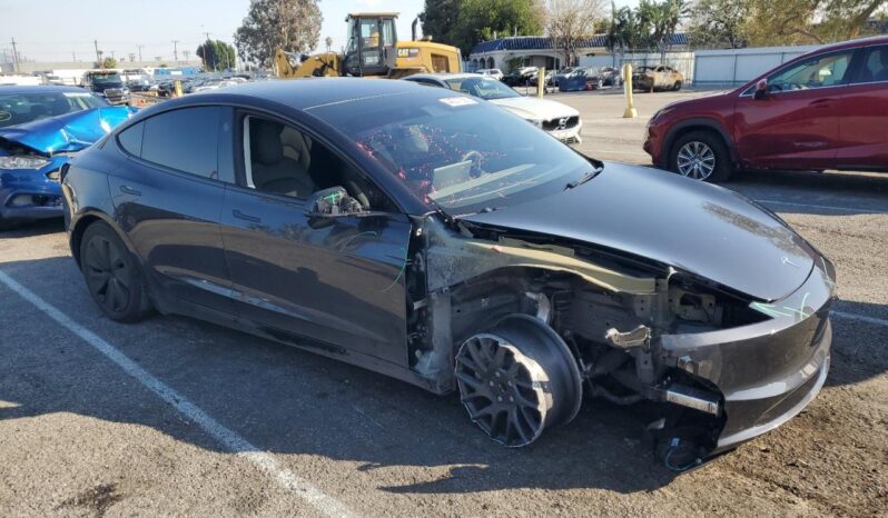 
								Tesla MODEL 3 full									