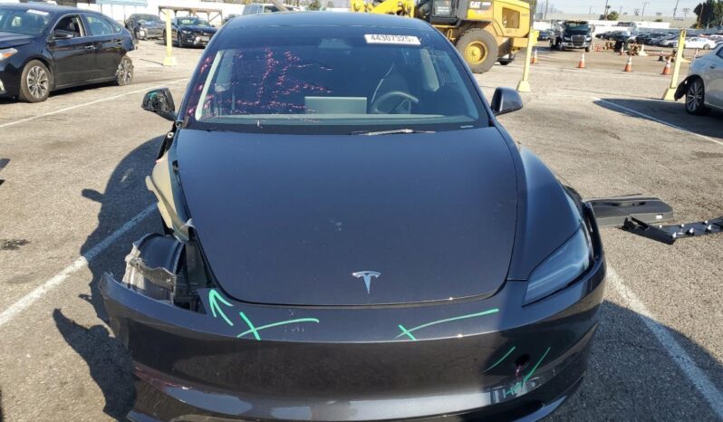
								Tesla MODEL 3 full									