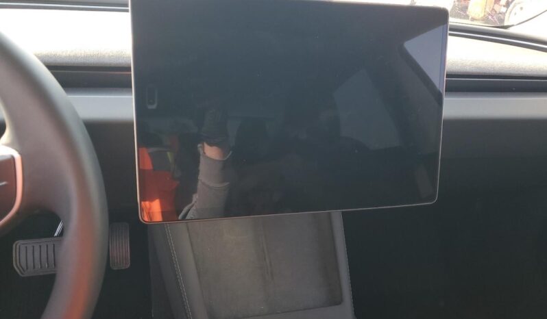 
								Tesla MODEL 3 full									