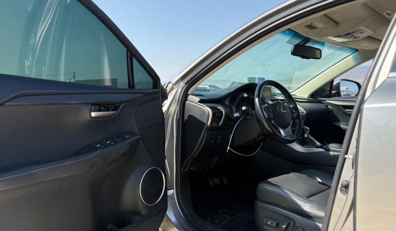 
								LEXUS NX200T full									
