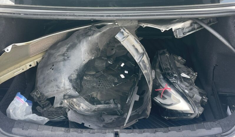 
								BMW 330I full									