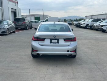 BMW 330I