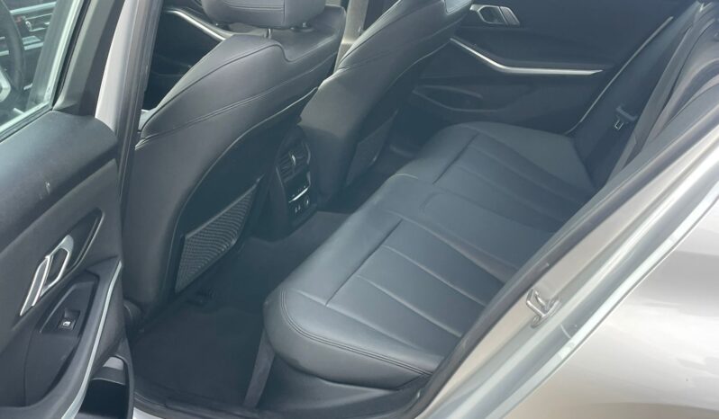 
								BMW 330I full									