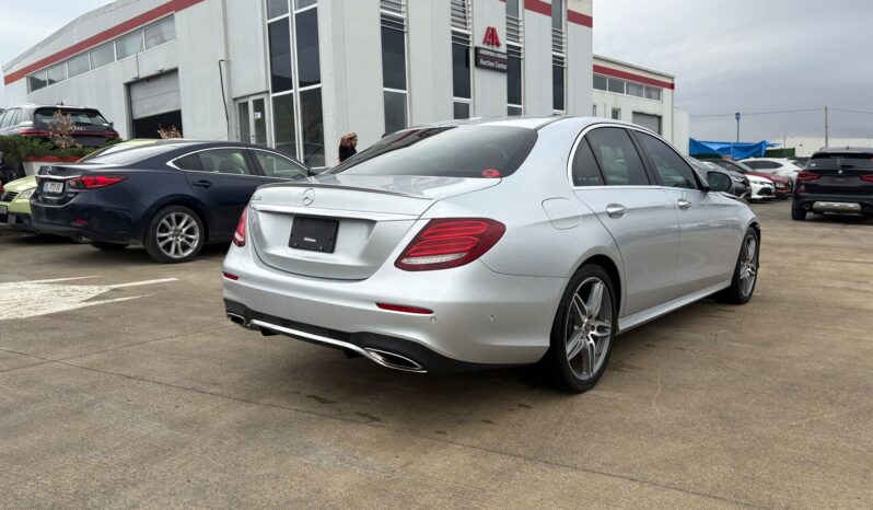 
								Mercedes-Benz E 300 full									