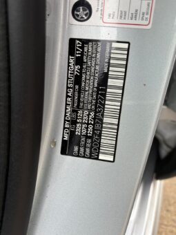 
										Mercedes-Benz E 300 full									