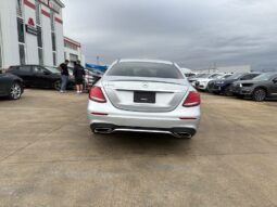 
										Mercedes-Benz E 300 full									