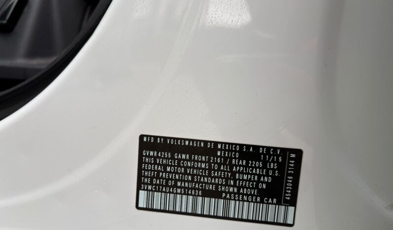 
								Volkswagen Golf full									