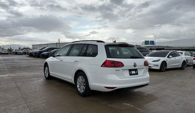 
								Volkswagen Golf full									