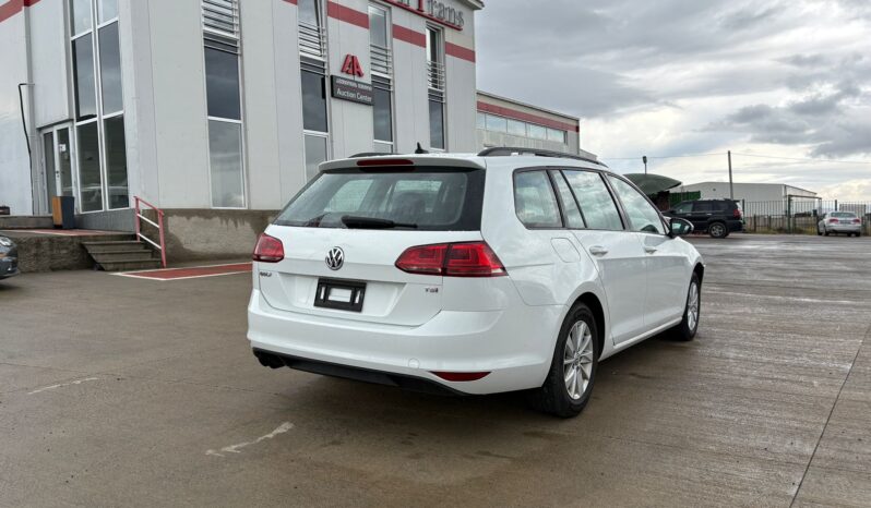 
								Volkswagen Golf full									