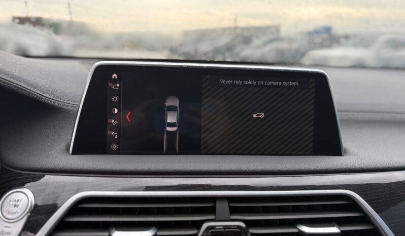 
								BMW 740i full									