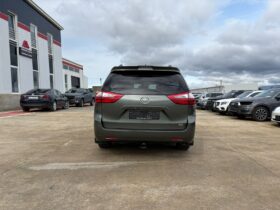 TOYOTA SIENNA XLE