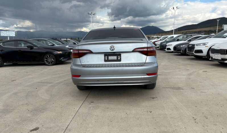 
								VOLKSWAGEN JETTA full									