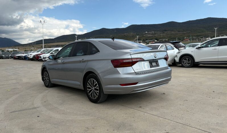 
								VOLKSWAGEN JETTA full									