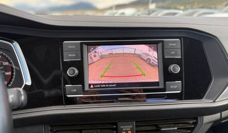 
								VOLKSWAGEN JETTA full									
