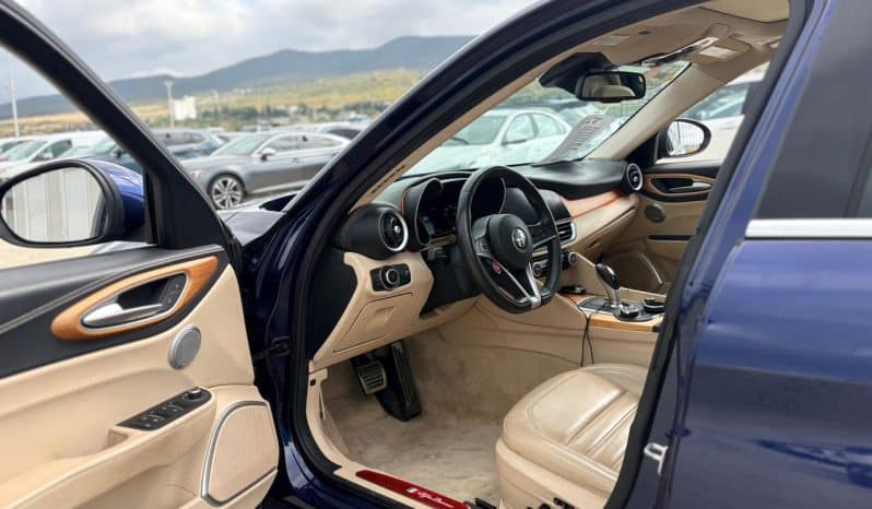 
								ALFA ROMEO GIULIA full									