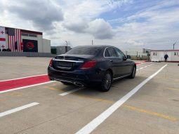 
										MERCEDES-BENZ C-CLASS 300 full									