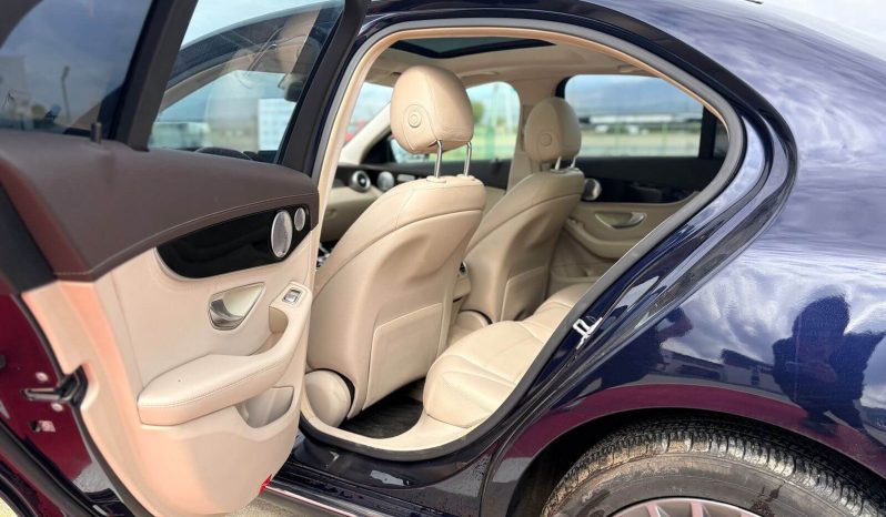 
								MERCEDES-BENZ C-CLASS 300 full									